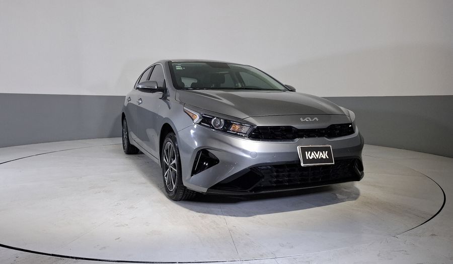 Kia Forte 2.0 EX IVT Hatchback 2022