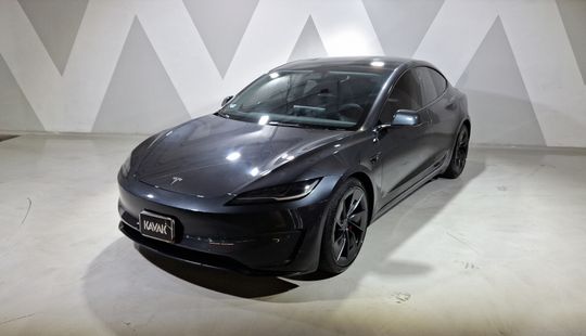 Tesla • Model 3
