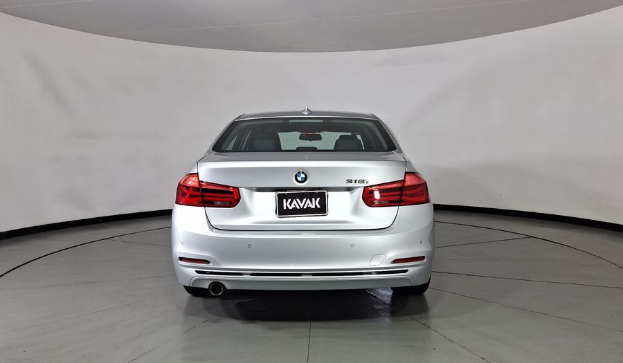 Bmw Serie 3 1.5 318IA SPORT LINE AUTO Sedan 2018