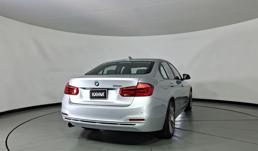 Bmw Serie 3 1.5 318IA SPORT LINE AUTO Sedan 2018