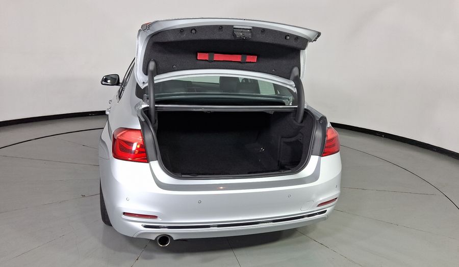 Bmw Serie 3 1.5 318IA SPORT LINE AUTO Sedan 2018