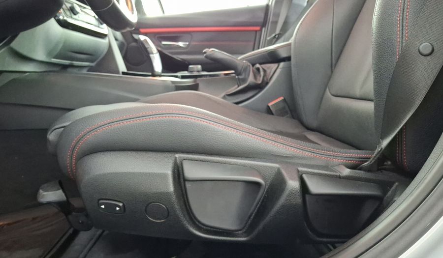 Bmw Serie 3 1.5 318IA SPORT LINE AUTO Sedan 2018