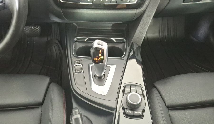 Bmw Serie 3 1.5 318IA SPORT LINE AUTO Sedan 2018