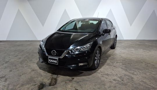 Nissan • Versa