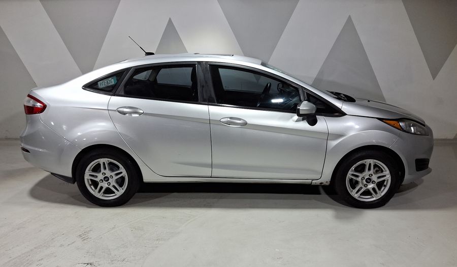 Ford Fiesta 1.6 SE Sedan 2018