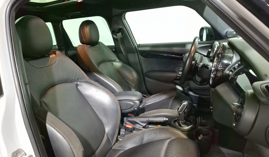 Mini Cooper S 2.0 COOPER HOT CHILI DCT Hatchback 2021