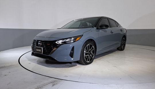 Nissan • Sentra