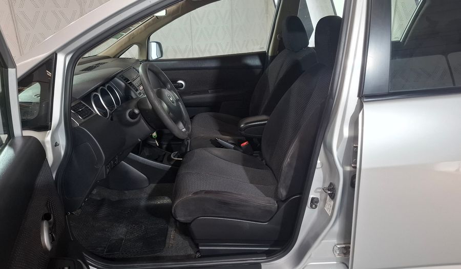 Nissan Tiida 1.8 ACENTA Hatchback 2011