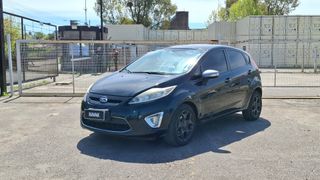 Ford Fiesta Kinetic Design 1.6 16V TITANIUM