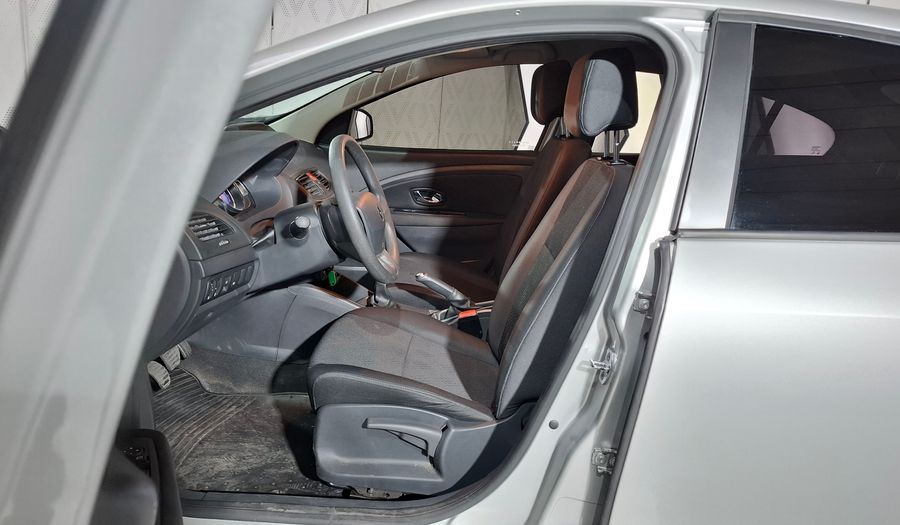 Renault Fluence 1.6 DYNAMIQUE PACK Sedan 2016