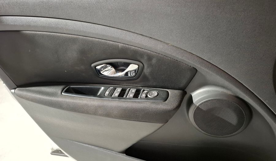 Renault Fluence 1.6 DYNAMIQUE PACK Sedan 2016