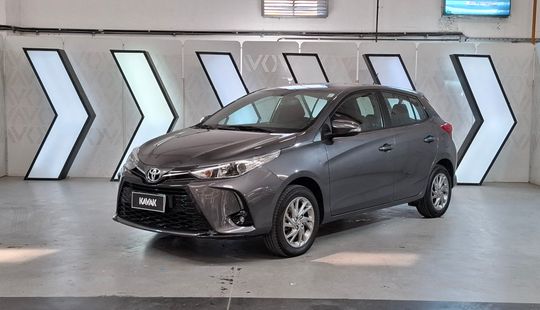 Toyota • Yaris