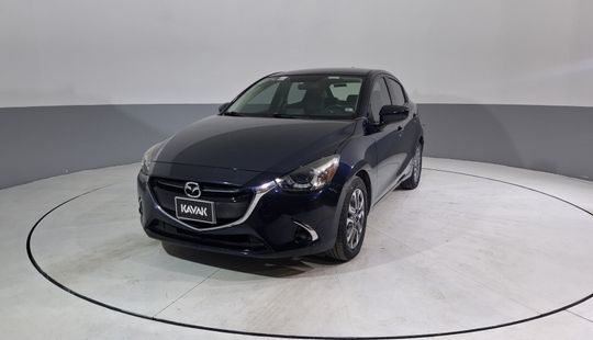 Mazda • Mazda 2
