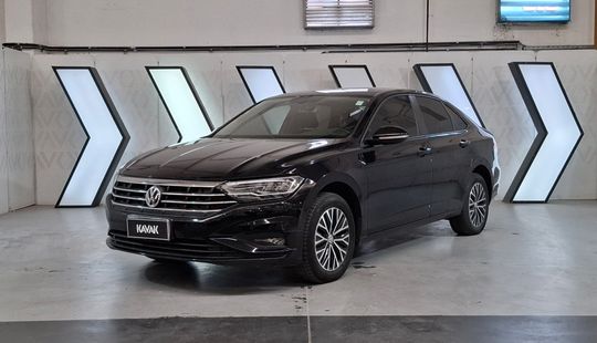 Volkswagen • Vento