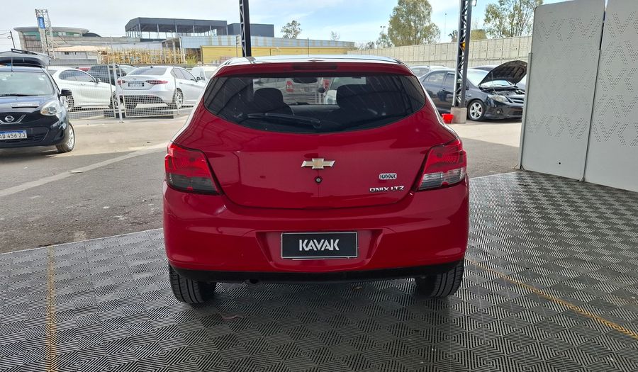 Chevrolet Onix 1.4 LTZ Hatchback 2014