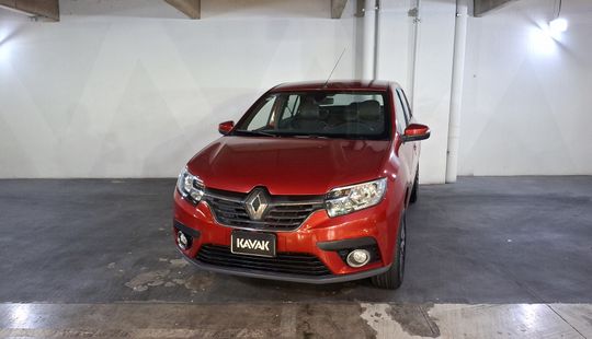 Renault • Logan