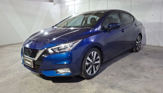 Nissan • Versa