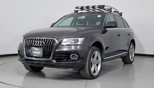 Audi • Q5