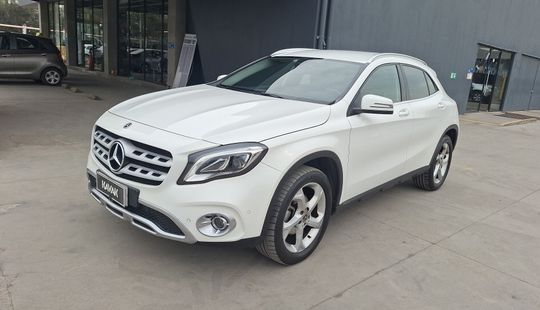 Mercedes Benz • Clase GLA