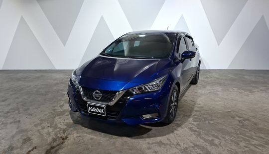 Nissan • Versa