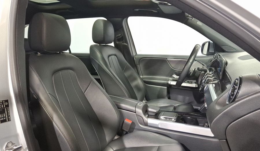Mercedes Benz Clase Glb 1.3 200 PROGRESSIVE LINE DCT Suv 2022