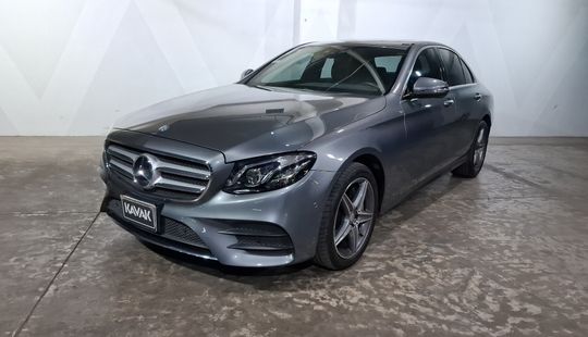 Mercedes Benz • Clase E