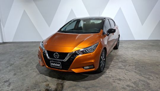 Nissan • Versa