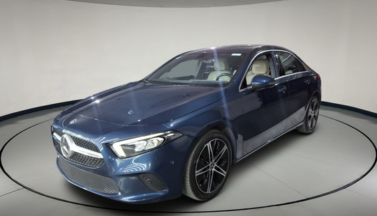 Mercedes Benz • Clase A