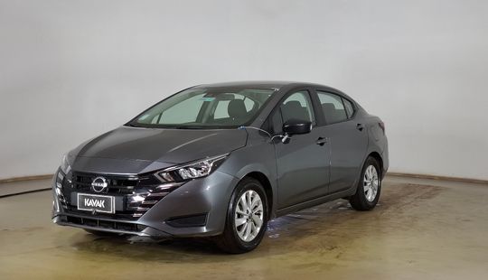 Nissan • Versa