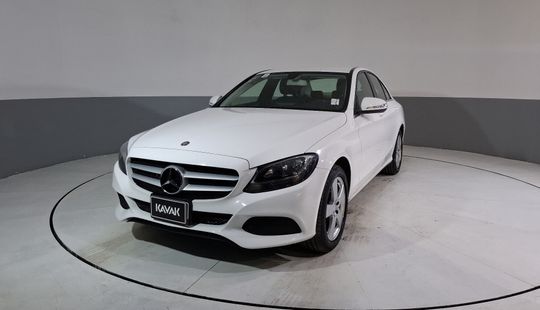 Mercedes Benz • Clase C