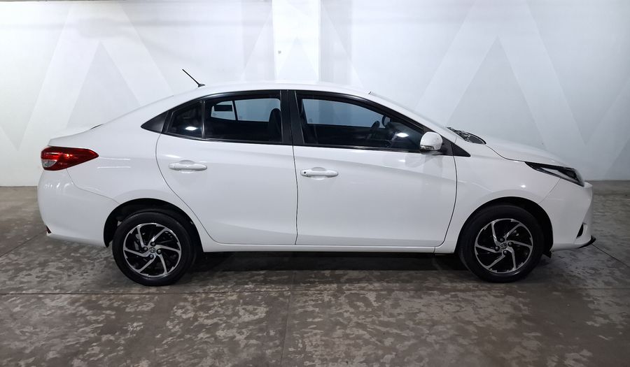 Toyota Yaris 1.5 S Sedan 2021