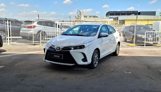 Toyota • Yaris
