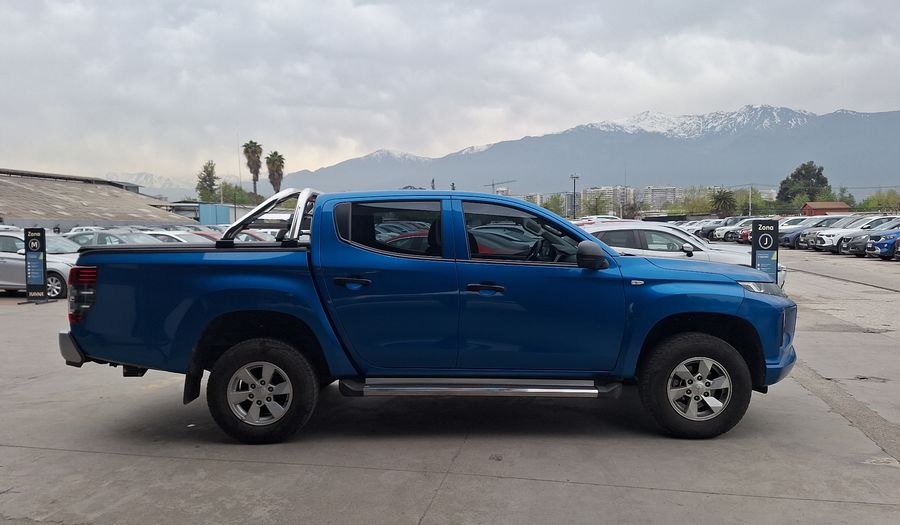 Mitsubishi L200 2.4 TD WORK DC CR Pickup 2023