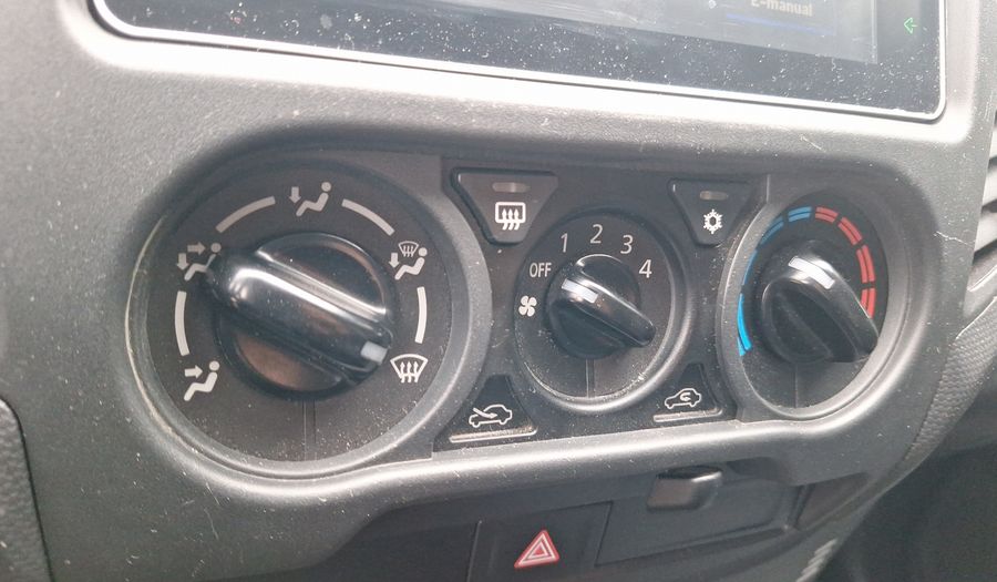 Mitsubishi L200 2.4 TD WORK DC CR Pickup 2023