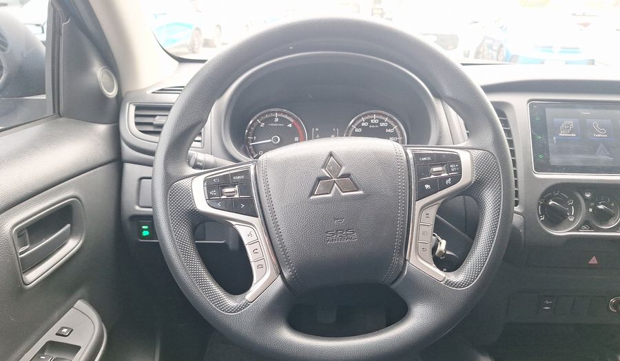 Mitsubishi L200 2.4 TD WORK DC CR Pickup 2023