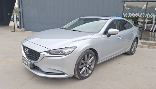 Mazda • Mazda 6