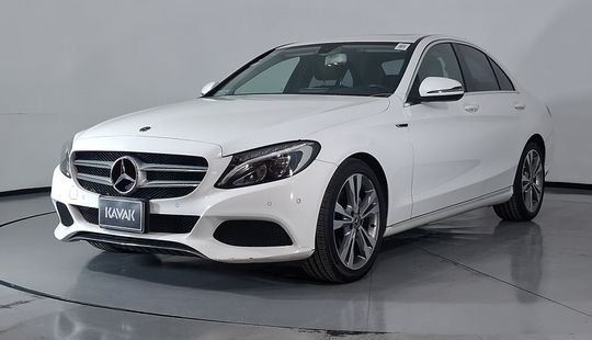 Mercedes Benz • Clase C