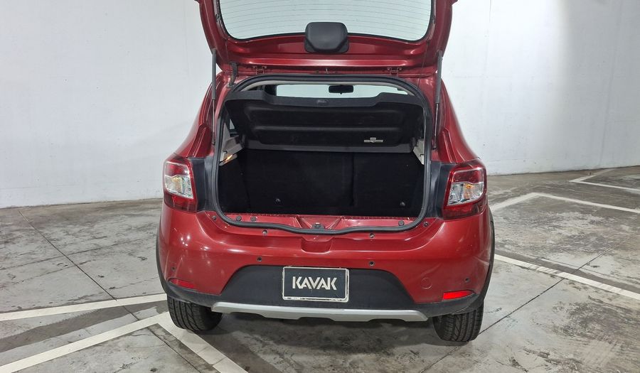 Renault Stepway 1.6 DYNAMIQUE MT Hatchback 2016