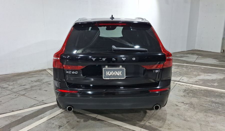 Volvo Xc60 2.0 T5 MOMENTUM AUTO AWD Suv 2021