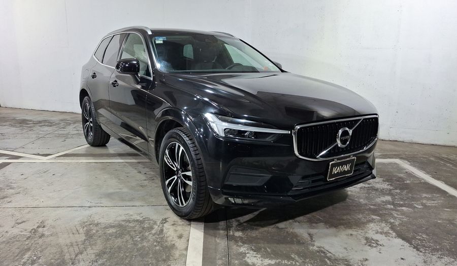 Volvo Xc60 2.0 T5 MOMENTUM AUTO AWD Suv 2021