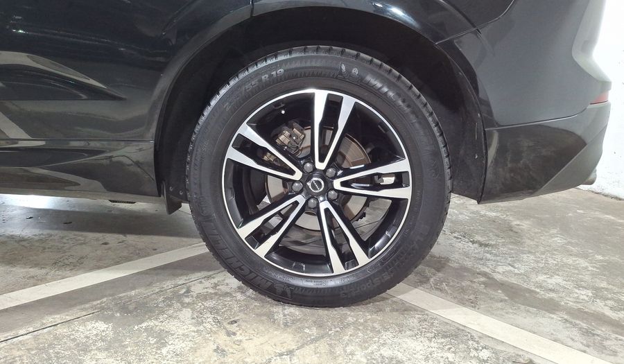 Volvo Xc60 2.0 T5 MOMENTUM AUTO AWD Suv 2021