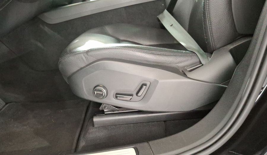 Volvo Xc60 2.0 T5 MOMENTUM AUTO AWD Suv 2021