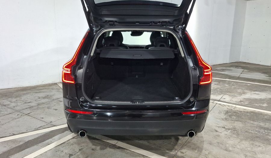 Volvo Xc60 2.0 T5 MOMENTUM AUTO AWD Suv 2021