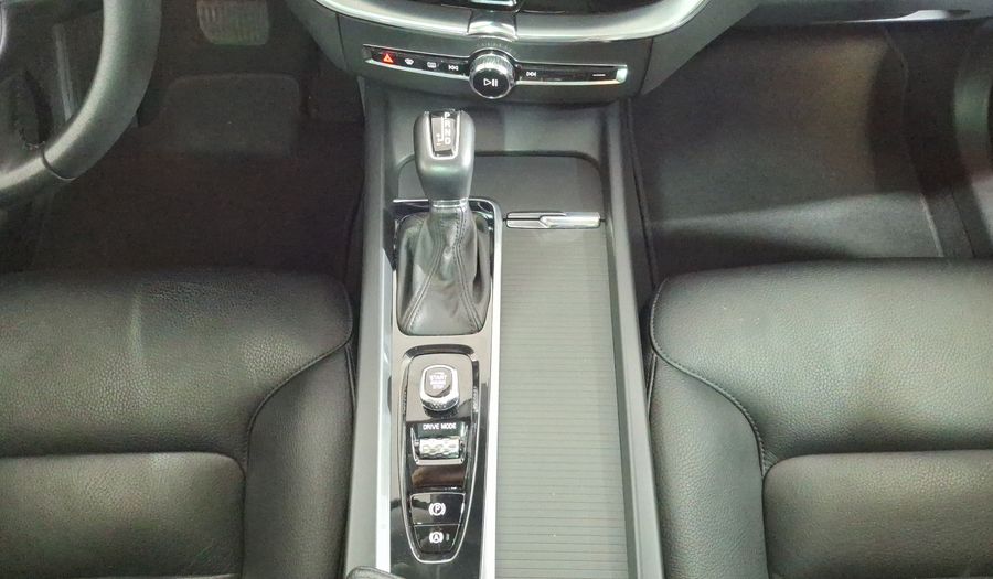 Volvo Xc60 2.0 T5 MOMENTUM AUTO AWD Suv 2021