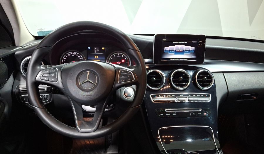 Mercedes Benz Clase C 1.6 180 CGI AT Sedan 2017