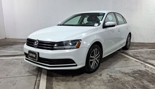 Volkswagen • Jetta