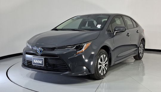 Toyota • Corolla