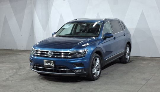 Volkswagen • Tiguan
