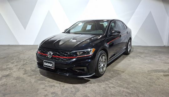 Volkswagen • Jetta