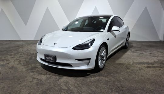 Tesla • Model 3